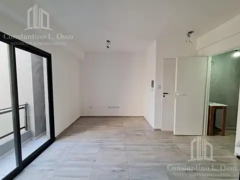Departamento Estilo Ingles - Tipo duplex - Patio - Balcon