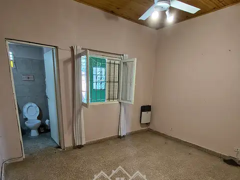 Depto Tipo Casa 4 ambientes con 1 baño