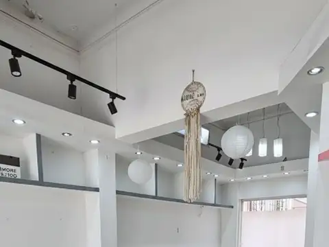 BLOCK DE 6 LOCALES COMERCIALES c/renta