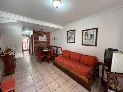 Depto Tipo Casa en Venta de 4 ambientes