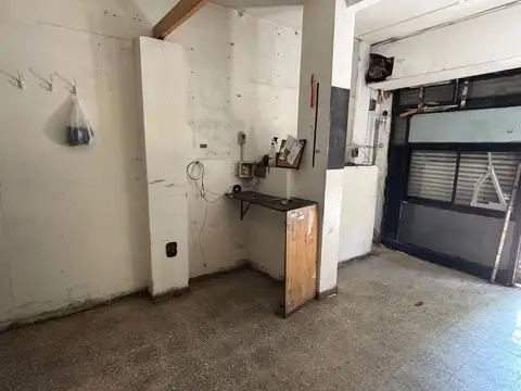 LOCAL  4.5  X 3.5  DEBAJO DE 2 TORRES/EXCELENTE UBICACION C/RENTA