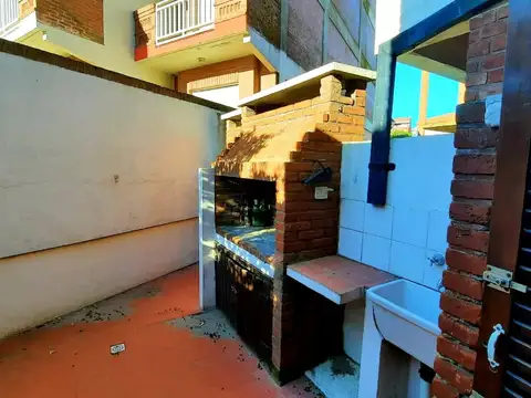 Departamento 4 ambientes con 2 baños