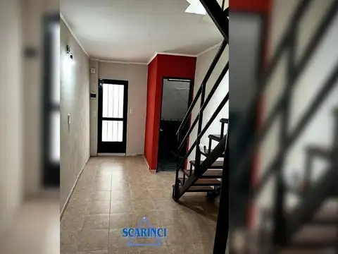 Depto Tipo Casa 2 ambientes con 1 baño