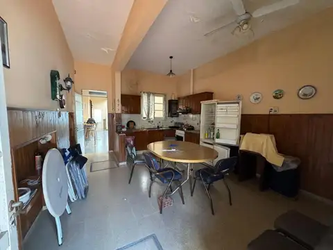 CASA EN VENTA BARRIO REFINERÍA