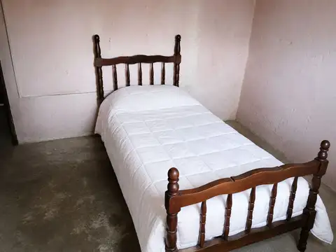 Casa 3 ambientes con 1 baño