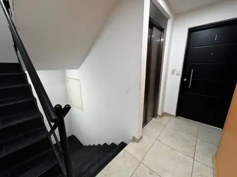 Cabrera 400 , Piso 1