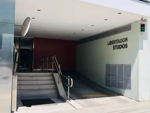 Alquiler Oficina de 68M2 cubiertos con Divisiones y  Cochera en Nuñez, LIBERTADOR STUDIOS