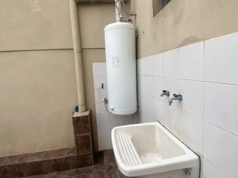 Depto Tipo Casa en Alquiler en Centro, $ 750.000