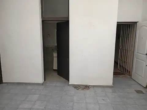 Castro 1100, Piso PB