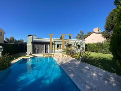 Casa en Venta con 1 cochera