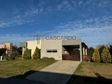 Casa en Venta en Santa Rita, USD 245.000