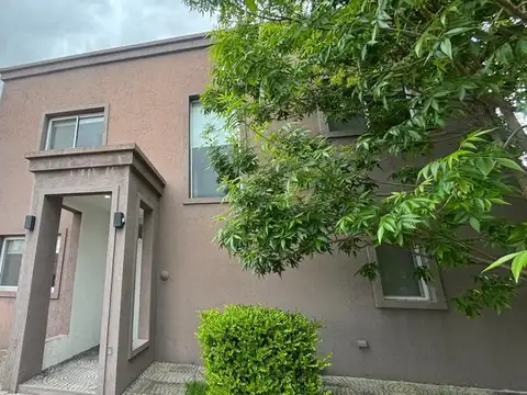 Linda casa en 2 plantas en la Cuesta Pilar
