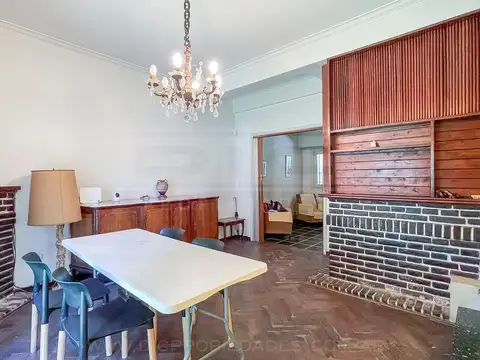 Chacabuco al 2900 entre Dorrego y Roque Saenz Peña