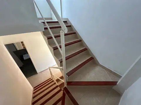 CASA 4 AMB / PATIO / 90 M2 / APTO CRÉDITO