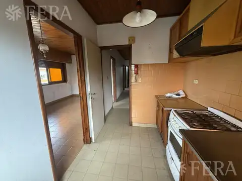 Depto Tipo Casa en Venta en Bernal, USD 45.000