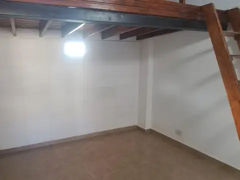 Departamento en Alquiler en Villa Luzuriaga, $ 380.000