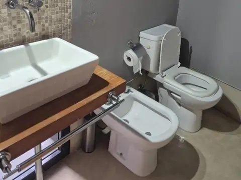 Casa en Venta con 4 cocheras