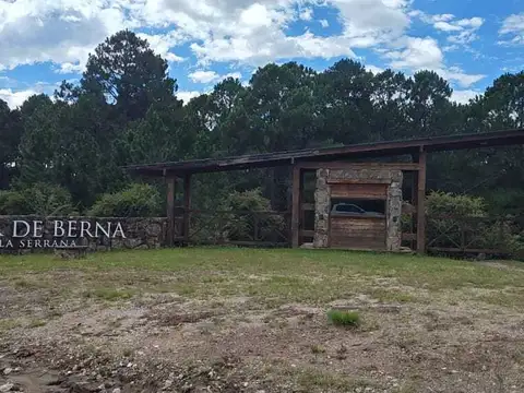 Venta Lote de 5.055 m2 en B° Consolidado Villa Berna, con Seguridad, escritura, agua y electricidad