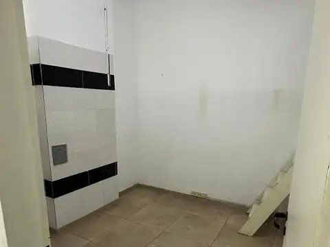 Local en Alquiler en Moreno, $ 600.000