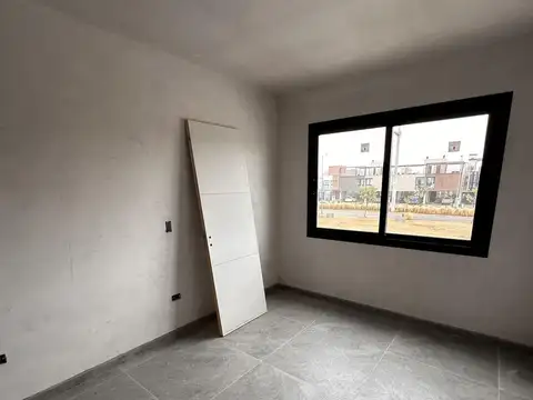 Venta Duplex 3 dormitorios, de Categoría, en  La Luisita, Zona Sur, Córdoba
