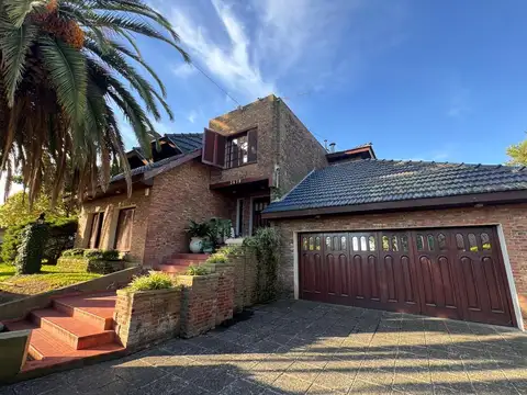 Venta casa 5 ambientes en Gaspar Campos