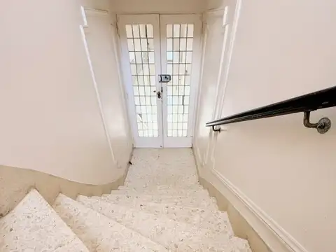 Depto Tipo Casa en Alquiler de 5 ambientes