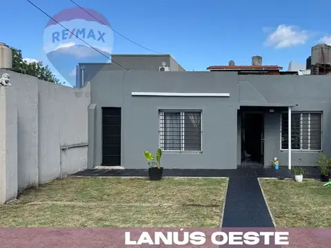 VENTA CASA CON PATIO- LANUS OESTE - 4 ambientes