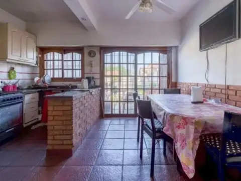 Depto Tipo Casa en Venta con 3 cocheras
