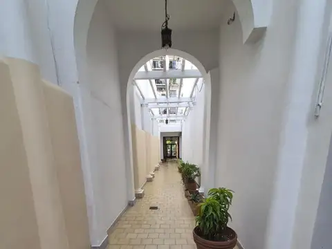 VENTA PH 5 AMBIENTES COLONIAL C/PATIO Y TERRAZA EN CABALLITO