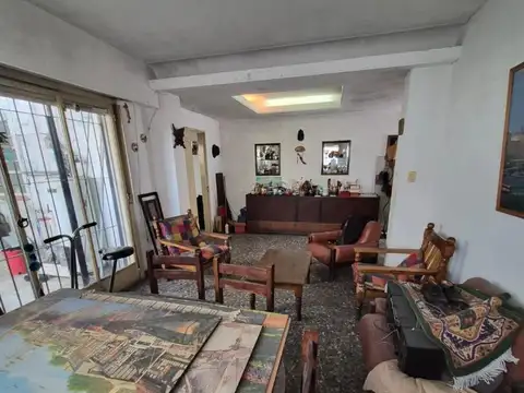 VENTA PH 5 AMBIENTES COLONIAL C/PATIO Y TERRAZA EN CABALLITO