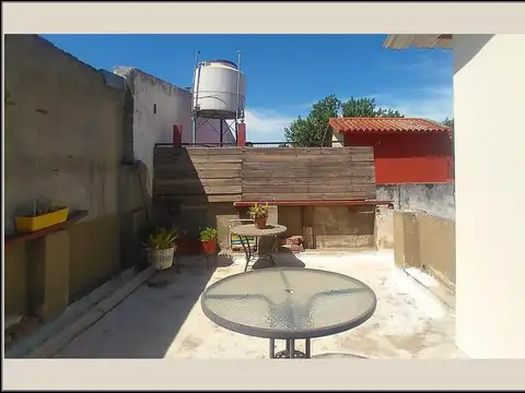 LAPRIDA 4000 CASA INTERNA 3 DORMITORIOS Y PATIO CHICO