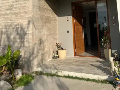 Casa  en Venta en Puertos, Escobar, G.B.A. Zona Norte