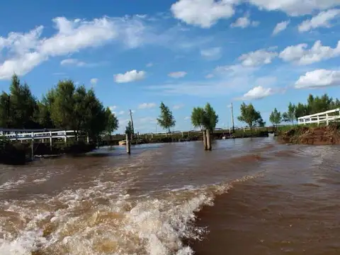 Terreno en Venta en Zarate, USD 15.000