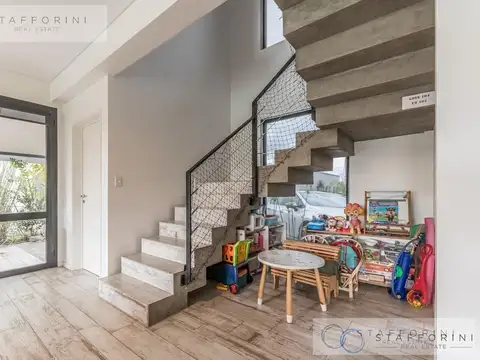 CASA DE 4 DORMITORIOS EN LAGOON PILAR