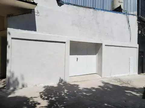 Depósito en venta -200 metros -Villa luro.