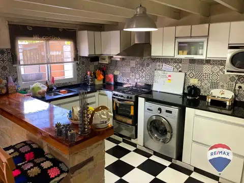 Casa en Venta con 1 cochera