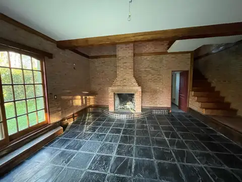 Casa 4 ambientes con 1 baño