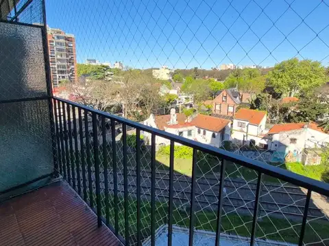 Ricardo Gutierrez 1042 , Piso 5