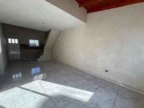 Casa en Venta con 1 cochera