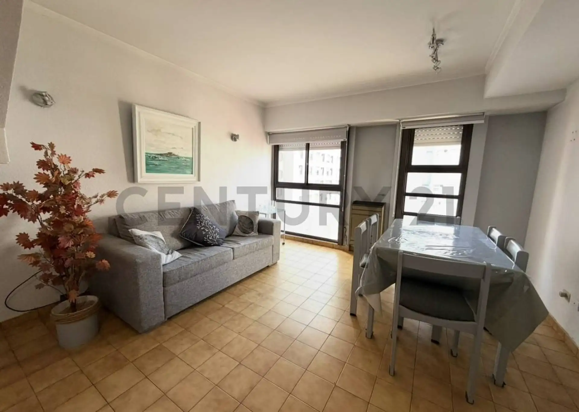VENTA DEPARTAMENTO DUPLEX 3 AMBIENTES VISTA LATERAL AL MAR CON COCHERA CENTRO