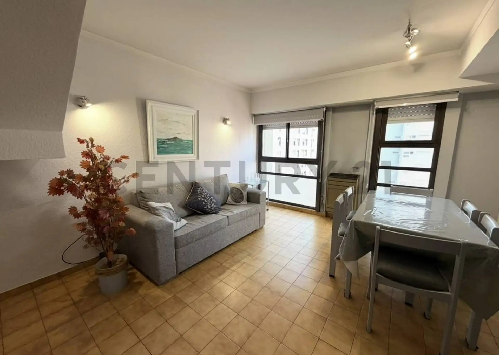 VENTA DEPARTAMENTO DUPLEX 3 AMBIENTES VISTA LATERAL AL MAR CON COCHERA CENTRO