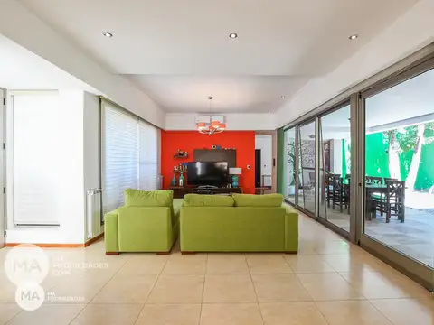 FUNES HILLS MIRAFLORES