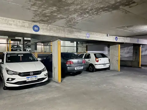 COCHERA A LA VENTA EN MONSERRAT! OPORTUNIDAD!!