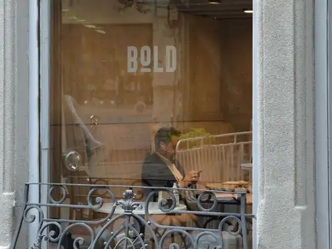 SE VENDE FONDO DE COMERCIO/LICENCIA CAFETERIA