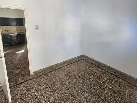 Cullen  al 1300, casa 2 dormitorios con jardin