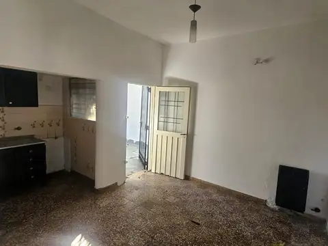 Casa en Alquiler en Azcuenaga, $ 850.000