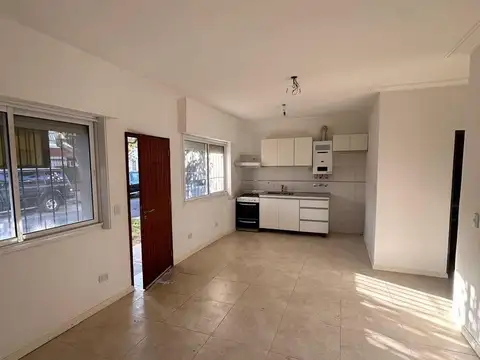 Depto Tipo Casa en Alquiler en Carapachay, $ 950.000