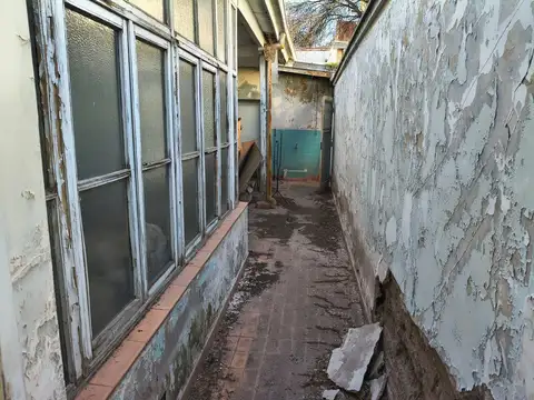 Terreno en Venta 27  mts Fondo