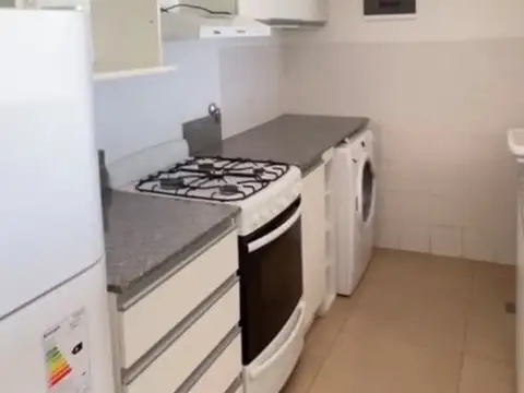 Casa 2 ambientes con 1 baño