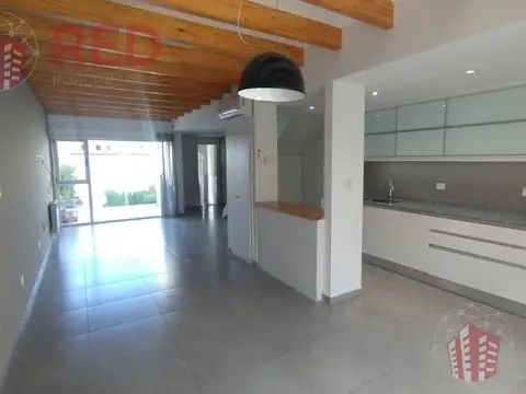 Vende Dúplex 2 dormitorios en Centenario